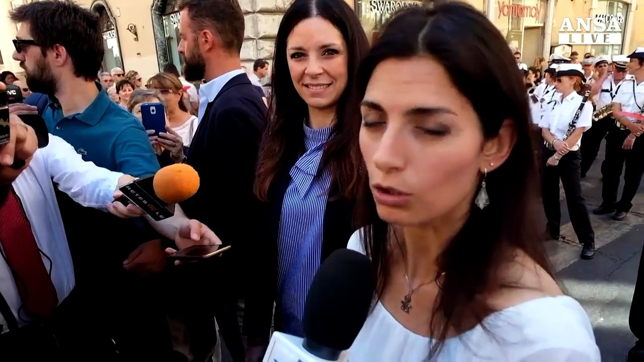 A Roma tratto via Corso pedonale. Raggi, sprint contro buche