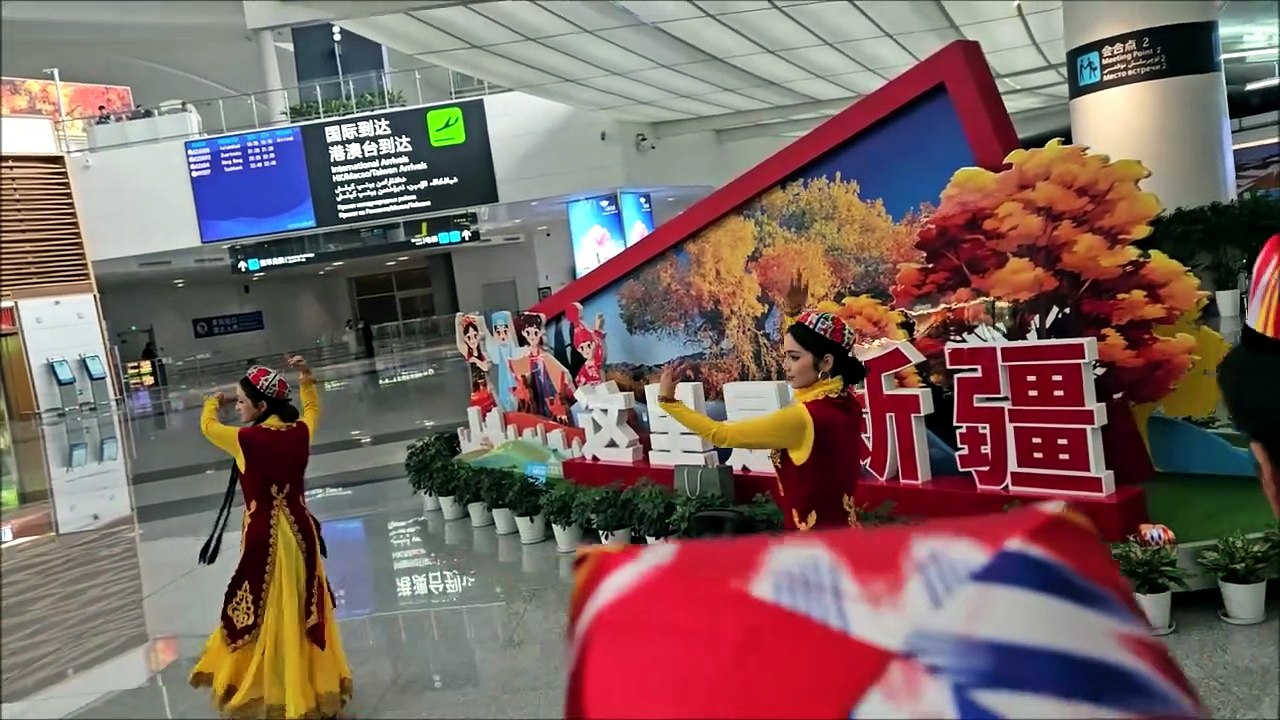 Uyghur ethnic dance (Weiwuerzu)