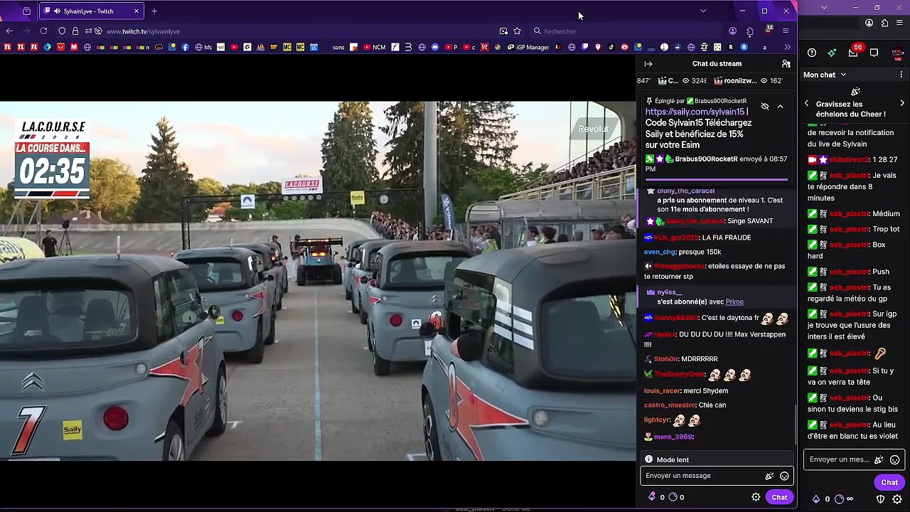 FULL REACT L.A.C.O.U.R.S.E. 9 Citroen Ami s'affrontent sur un mini oval