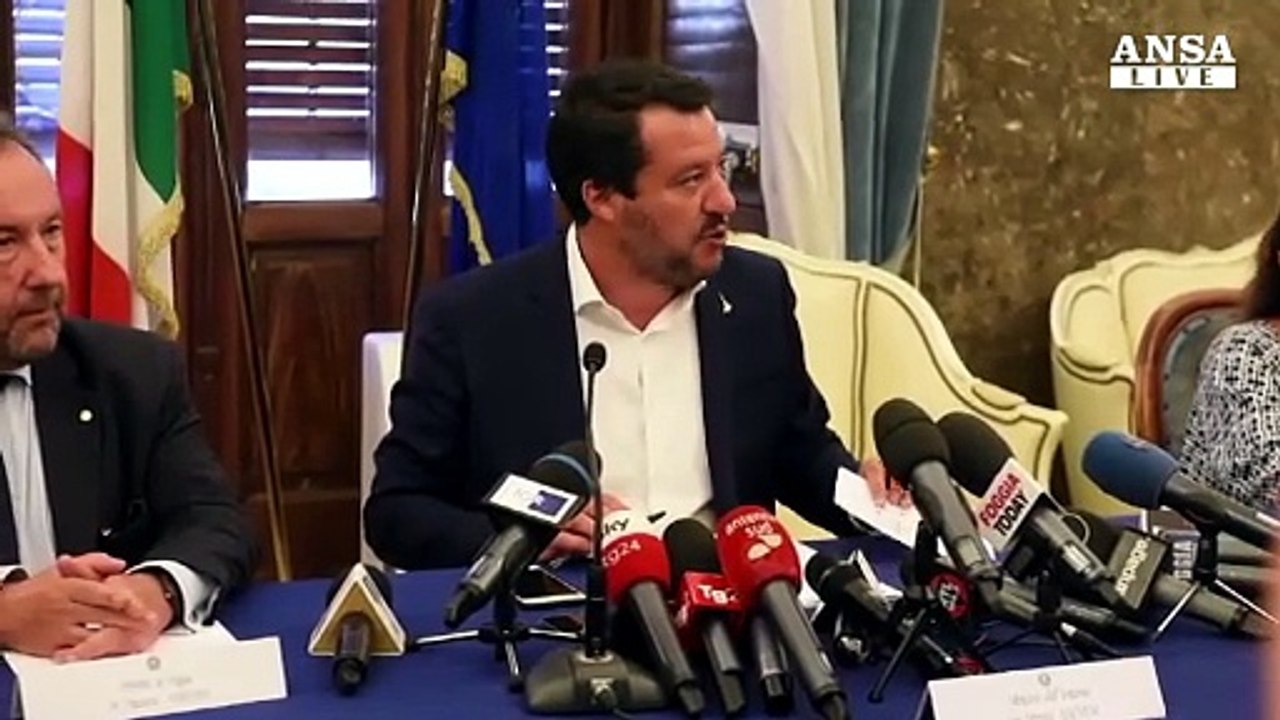 Il governo sfida il caporalato