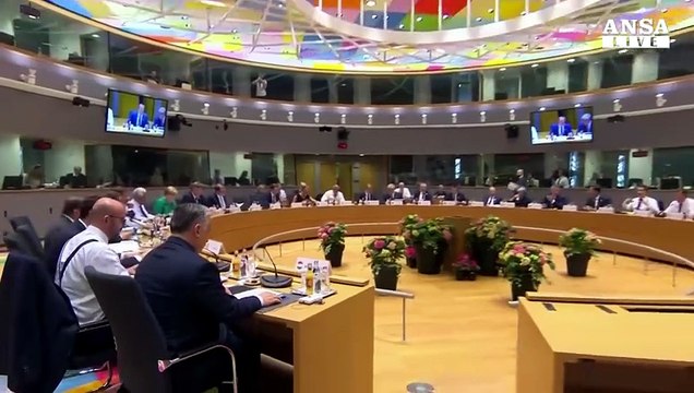 Russia, leader Ue estendono sanzioni economiche