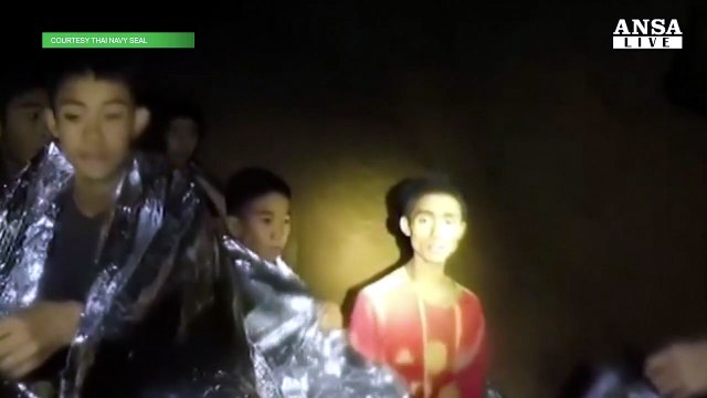 Thailandia, corsa contro il tempo per salvare i ragazzi in grotta