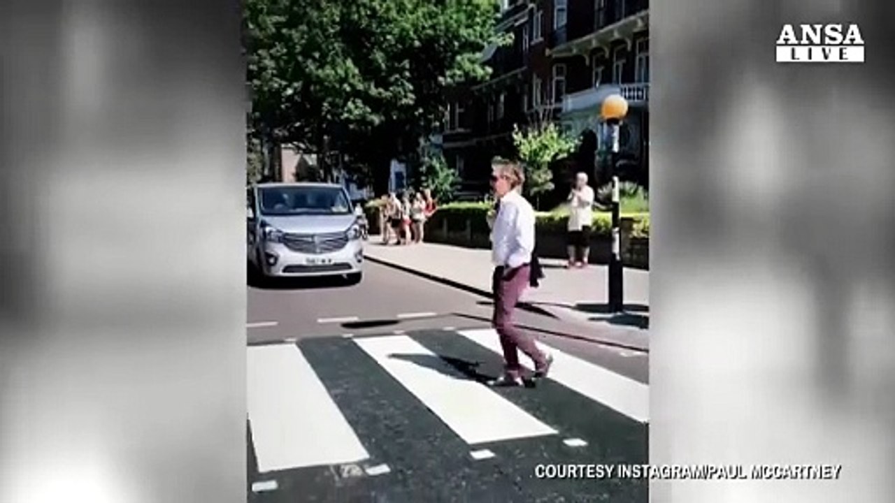 Paul McCartney torna sulle strisce ad Abbey Road