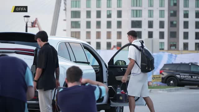Argentine - Dibu Martinez, la main bandée, et Messi sont arrivés au camp de base