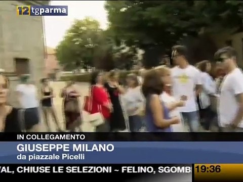 Manifestazione in piazzale Picelli. Il collegamento con 12 Tg Parma