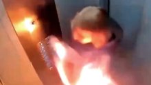 Powerbank explodiert im Aufzug: Frau gerät in Panik