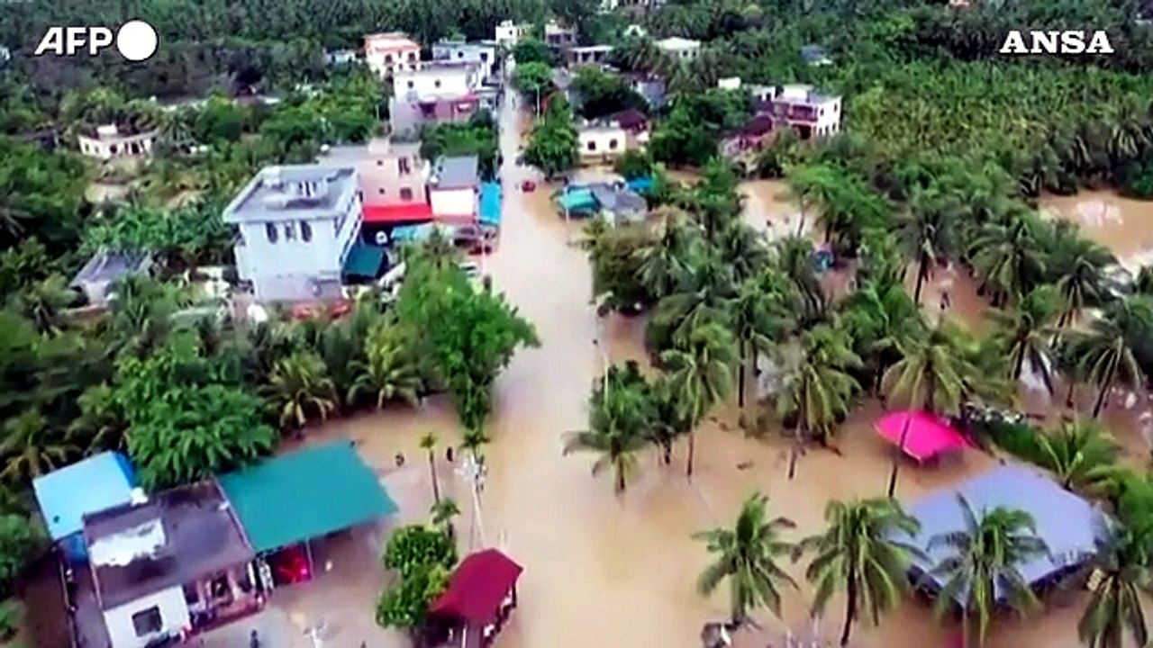 Cina: tifone Wipha colpisce la provincia di Hainan