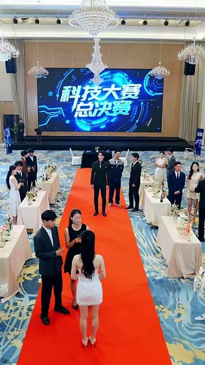 MY DAD IS THE TECH KING