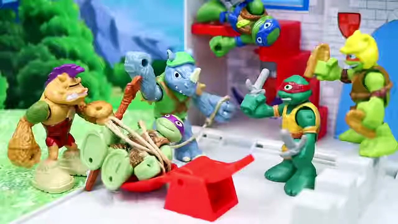 Teenage Mutant Ninja Turtles Time Travel with Dinosaur Pets | ToysReviewToys | Kids Toys
