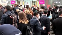 Cop26, centinaia di persone bloccate in lunghe code per accedere alla conferenza