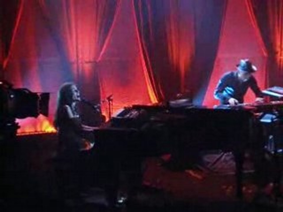 Yael Naim Toxic Live