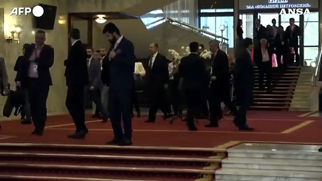 Afghanistan, l'arrivo della delegazione dei Talebani a Mosca