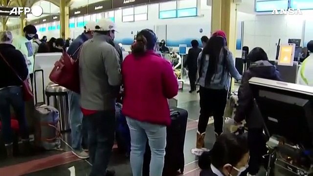 Via le restrizioni Covid, gli Stati Uniti riaprono i confini