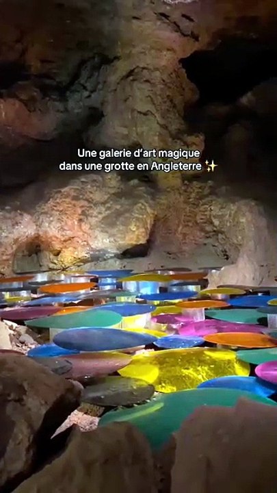 Une galerie d'art dans une grotte