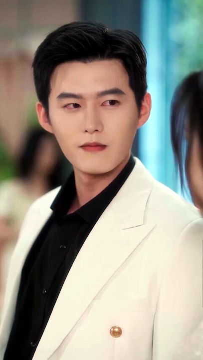 Kiss Me, My Lady Lawyer Cold CEO Falls for a Dangerous Beauty ENG
