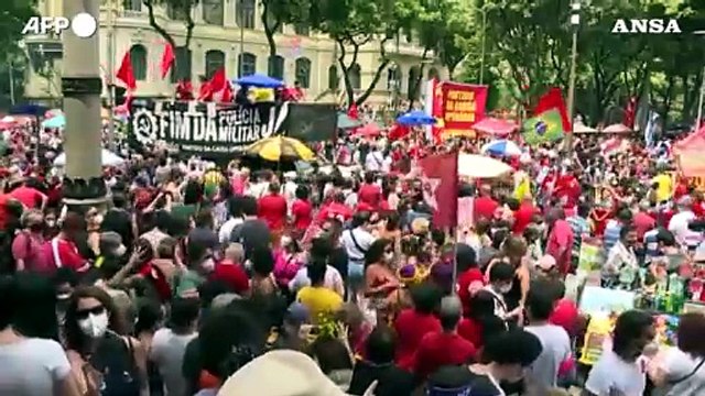 Brasile, a Rio de Janeiro proteste contro Bolsonaro