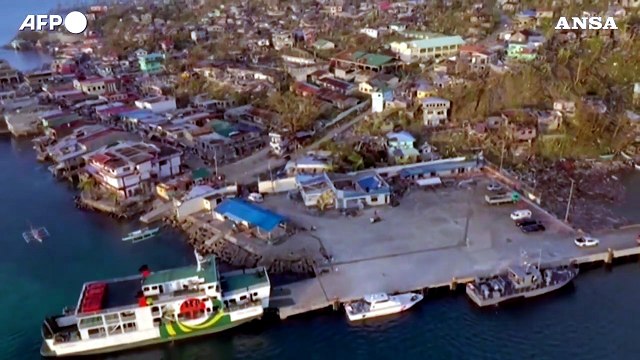Il tifone Rai devasta le Filippine, diverse centinaia di morti