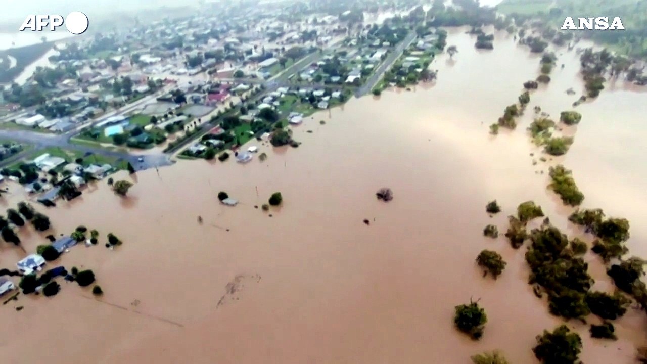 Alluvioni in Australia, vaste aree del Queensland sommerse dall'acqua