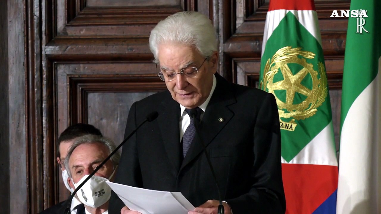 Mattarella: "Dato troppo risalto mediatico ai no vax"