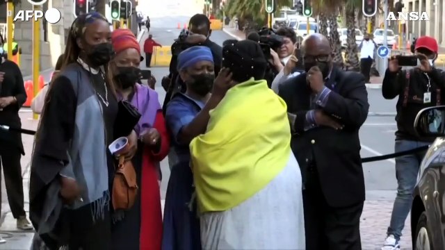 Il feretro di Desmond Tutu nella Cattedrale di San Giorgio a Cape Town