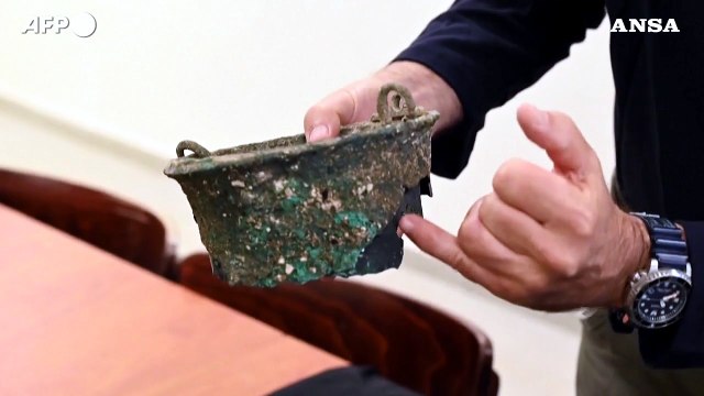 Israele, le autorita' sequestrano ai commercianti manufatti di epoca romana