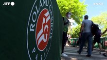 Djokovic torna a Belgrado, a rischio anche il Roland Garros
