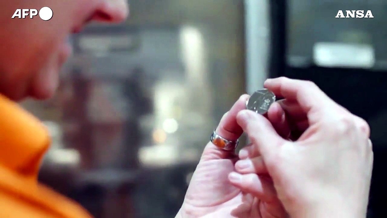 Gran Bretagna, arriva la nuova moneta da 50 pence per il giubileo della Regina