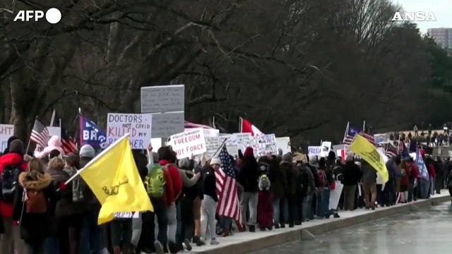 Stati Uniti, no vax protestano contro le restrizioni anti-Covid a Washington