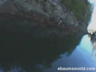 regis se prend pour Tarzan