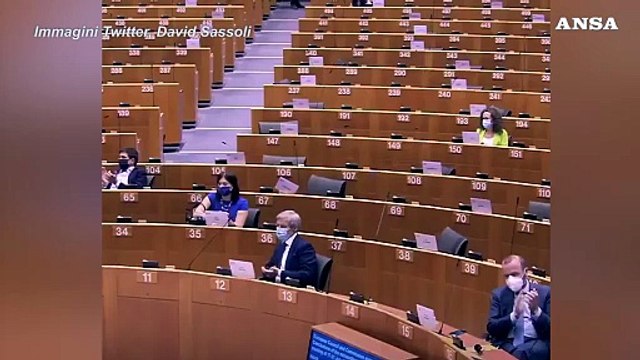 Sassoli commosso ringrazia l'Europarlamento: Abbiamo fatto funzionare l'Unione europea