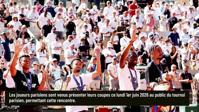 Yannick Noah entouré de ses enfants Joakim, Jenaye et Joalukas pour fêter un moment spécial