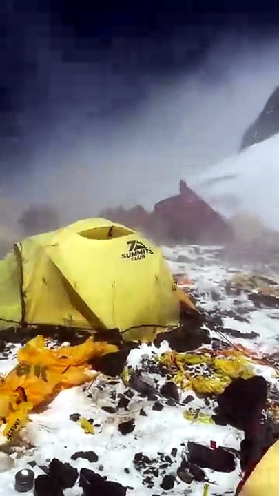 vídeo mostra "ligeira" em parque de campismo no everest