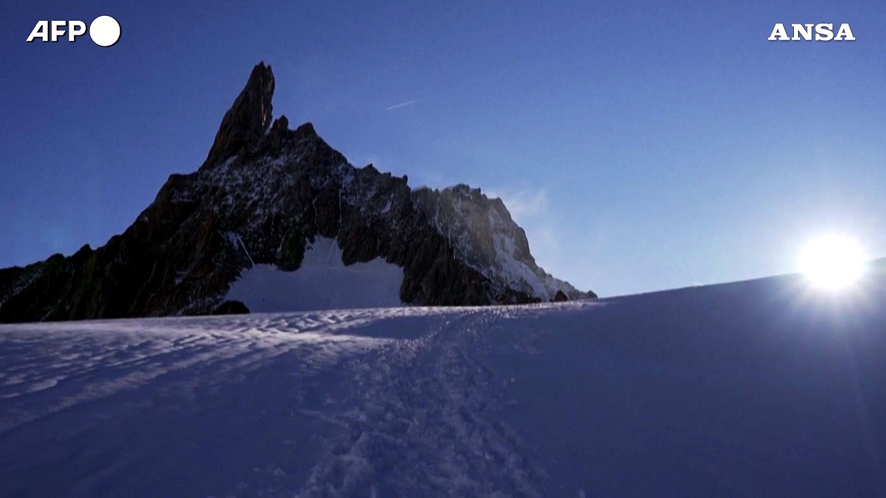 Ghiacciai si ritirano, clima cambia profilo delle Alpi