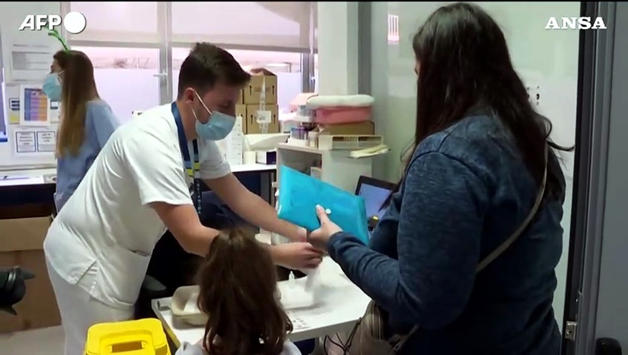 Spagna, i primi vaccini anti-Covid a bambini tra i 5 e gli 11 anni