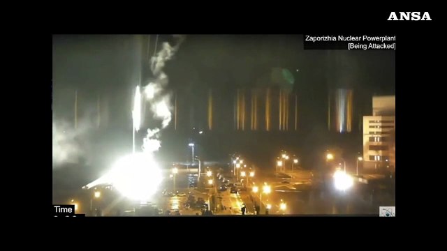 Le forze russe colpiscono la centrale nucleare di Zaporizhzhia