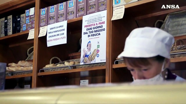 Milano, pane su prenotazione per scongiurare l'aumento dei prezzi