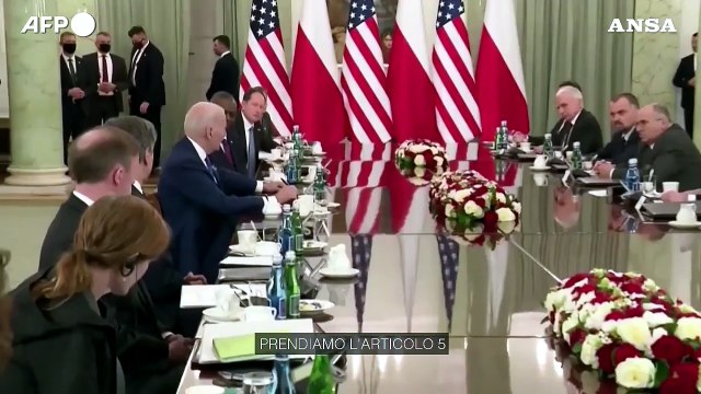 Biden a Duda: L'articolo 5 e' un impegno sacro per i membri della Nato