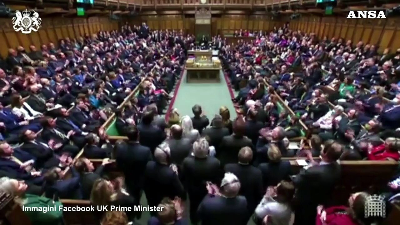 Ucraina, standing ovation della Camera dei comu...