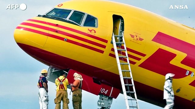 Costa Rica, aereo si spezza in due durante l'atterraggio di emergenza