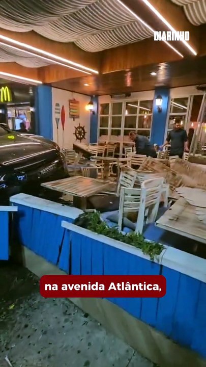 Motorista grávida entra com carro e tudo no McDonald’s da Atlântica