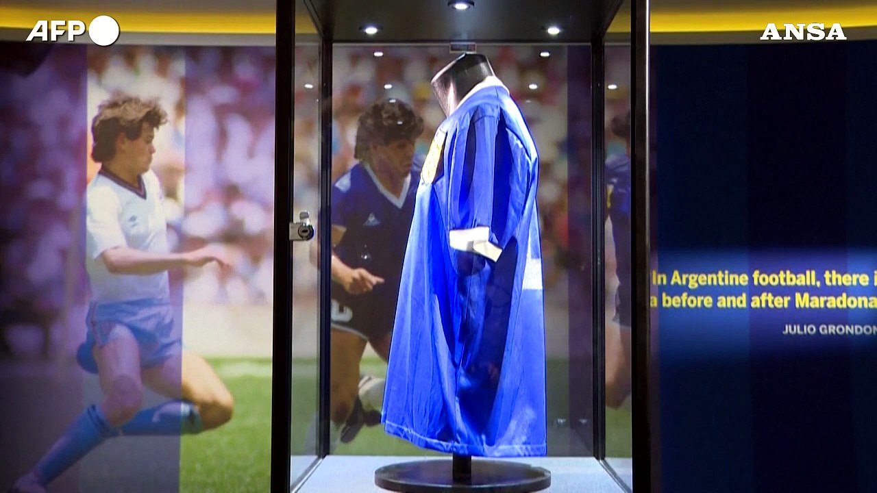 All'asta a Londra la maglia con cui Maradona segno' il famoso gol con la mano