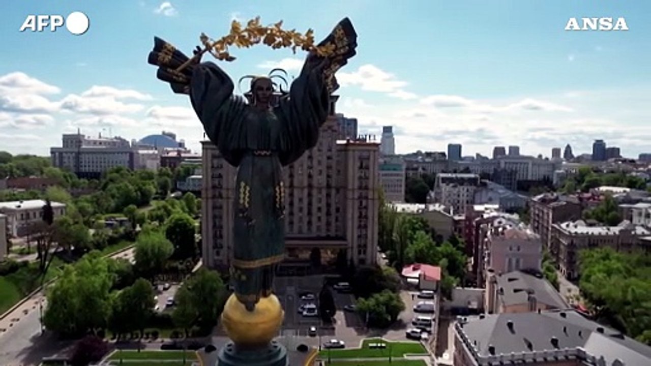 Ucraina, Kiev quasi deserta mentre la Russia celebra il Giorno della Vittoria