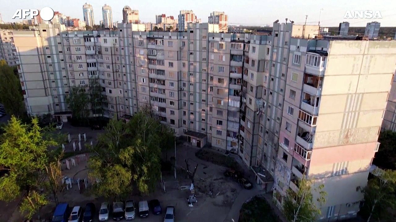 Ucraina, residente a Kiev torna a casa dopo due mesi: ma l'appartamento e' distrutto