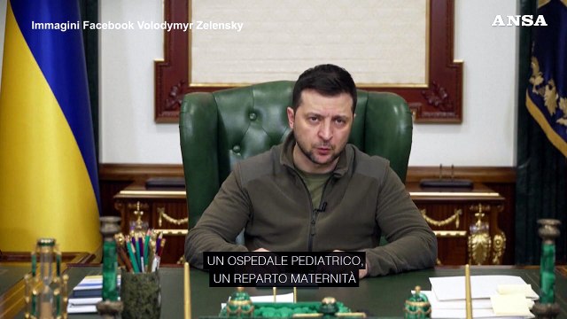 Ucraina, Zelensky: Il bombardamento a Mariupol e' la prova che il genocidio e' in corso