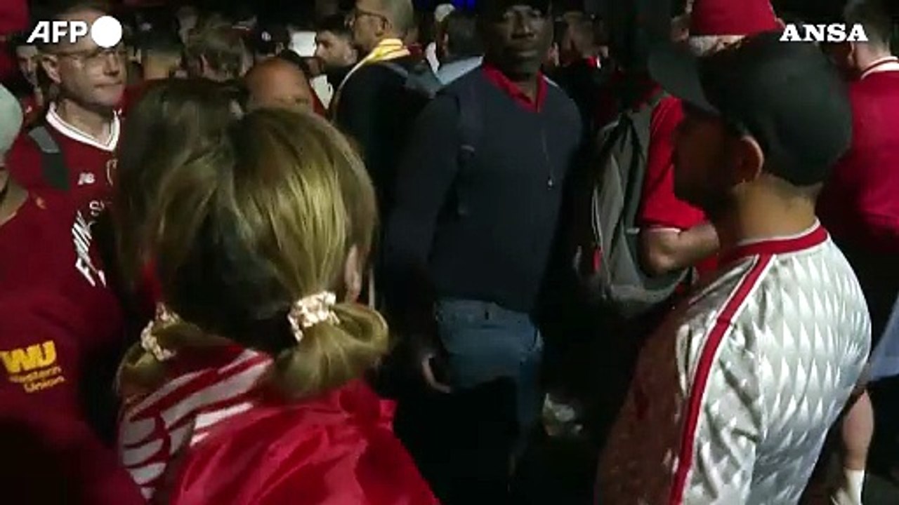 Champions League, la delusione dei tifosi del Liverpool