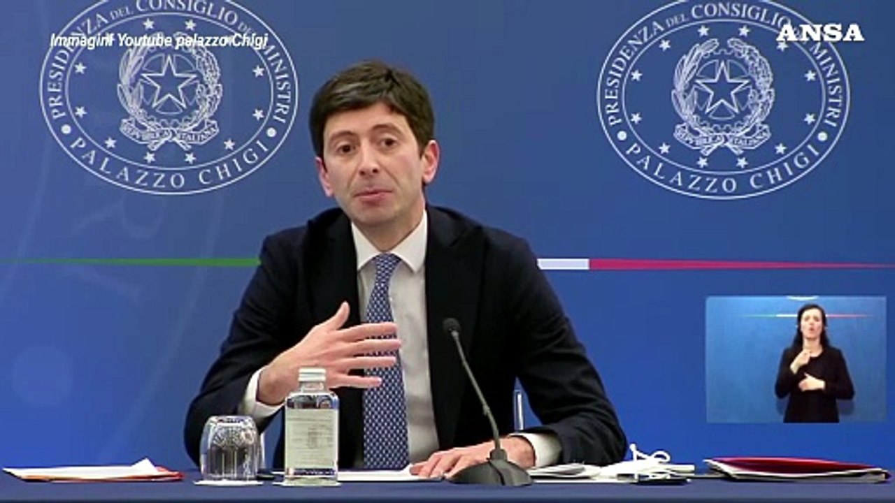 Covid, Speranza: "Stop a sospensione per over 50 senza super green pass"