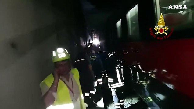 Roma, incidente treno Alta Velocita': l'evacuazione dei passeggeri dai vagoni