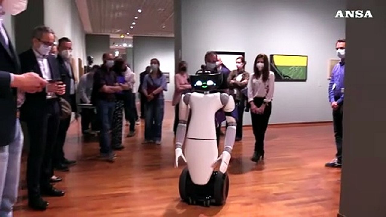 Torino, alla Gam la guida del museo e' un robot parlante