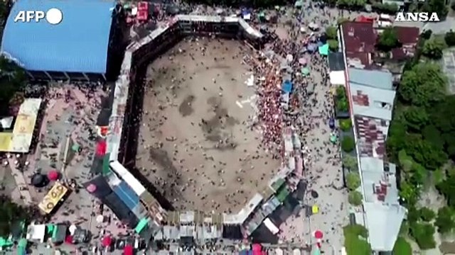 Colombia, tribuna crolla durante la corrida: 8 morti e decine di feriti