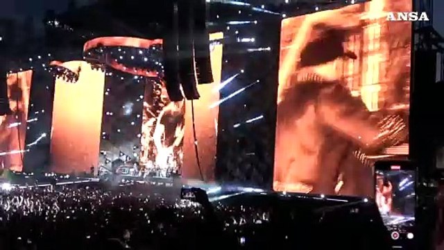 Vasco al Circo Massimo, 2 ore e mezzo di rock per la prima serata del Blasco a Roma